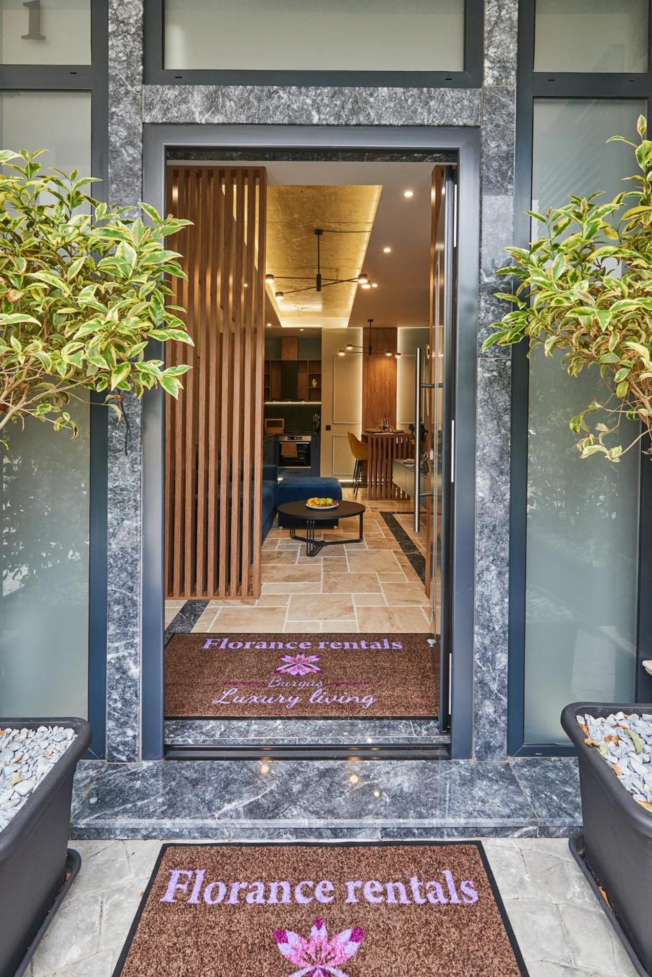 Florance Rentals Luxury Apartments In Burgas Exterior foto